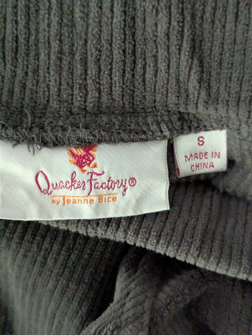 Quacker Factory Gray Corduroy Knit Pull On Tapered Pants Womens Small High Rise - Picture 6 of 12